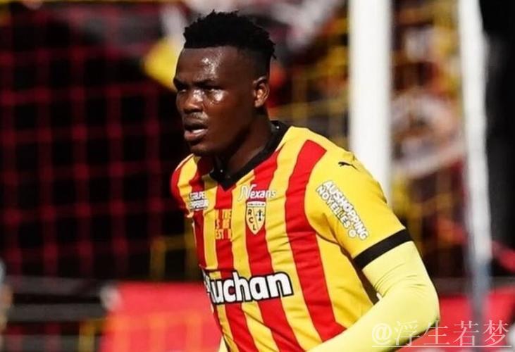 曼城官宣:19岁小将朱马·巴租借加盟尼斯一个赛季 曼城官宣:19岁小将朱马·巴租借加盟尼斯一个赛季